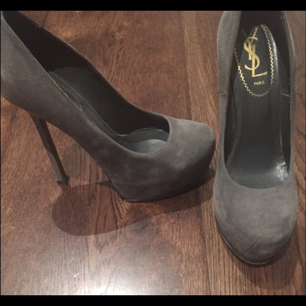 Beautiful YSL gray High Heals great condition!